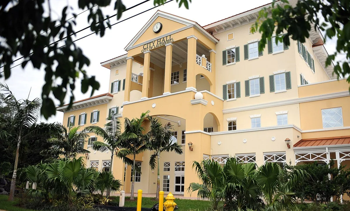 Commercial Roofing in Coral Springs Drive Commercial Corridor, Coral Springs, FL